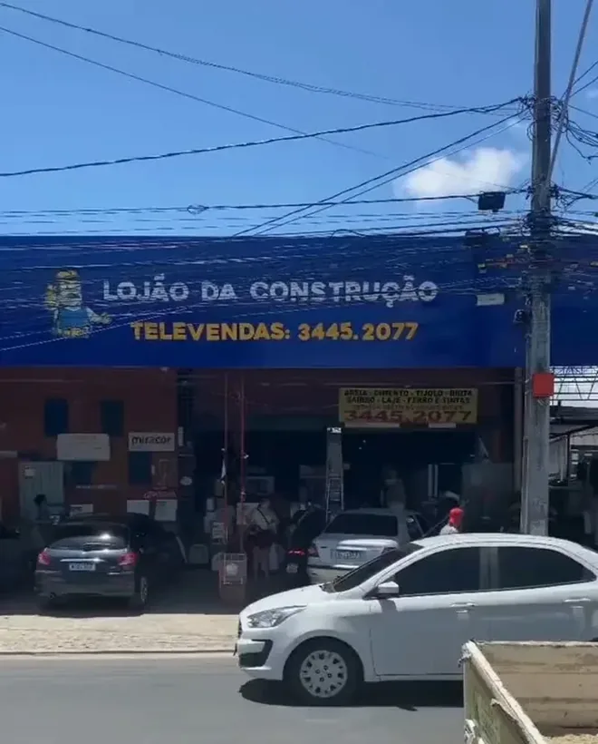 Fachada do Lojão da Construção na Rua Gomes Taborda, 1147, no Cordeiro, Recife